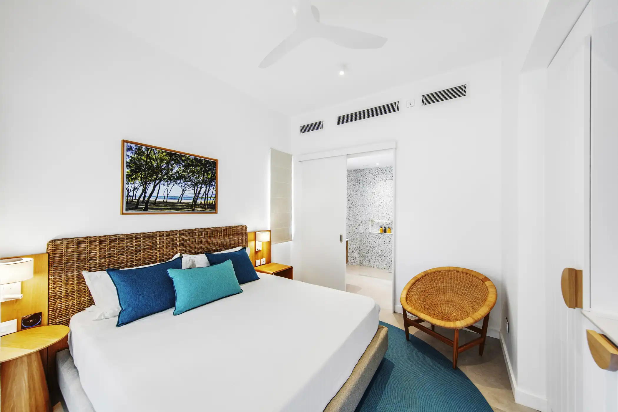 Easy-Breezy_3-bedrooms-Apart-11